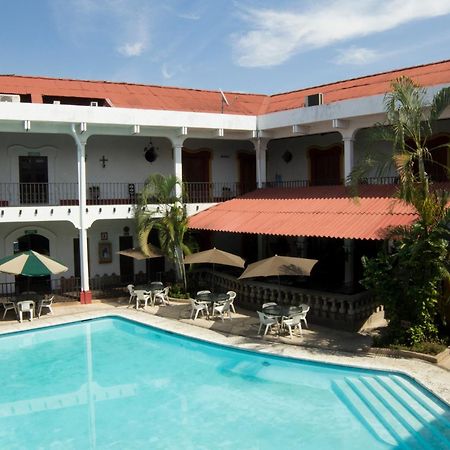 Hotel Posada de Don José Retalhuleu Esterno foto