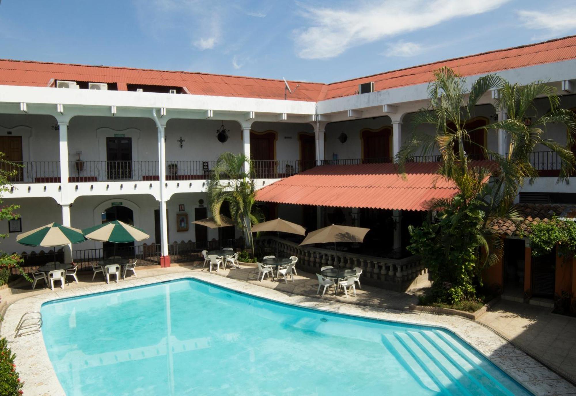 Hotel Posada de Don José Retalhuleu Esterno foto